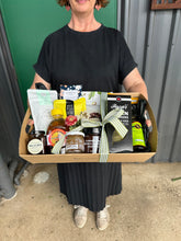 Load image into Gallery viewer, Gourmet Product GIFT Hampers