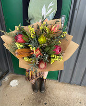 Load image into Gallery viewer, Native Bouquet

