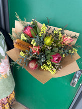 Load image into Gallery viewer, Native Bouquet
