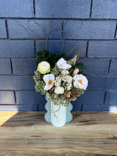 Load image into Gallery viewer, Dried Arrangements
