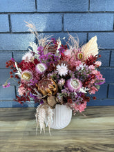 Load image into Gallery viewer, Dried Arrangements
